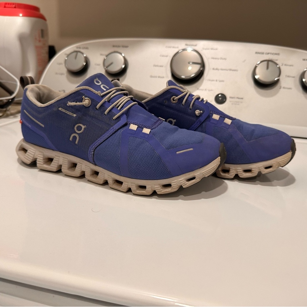 On cloud Shoes